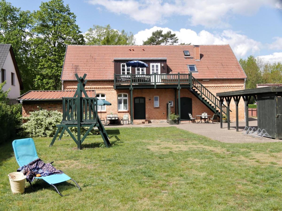 Lindenhof Wohnung 2, Erdgeschoß Vipperow Exterior foto