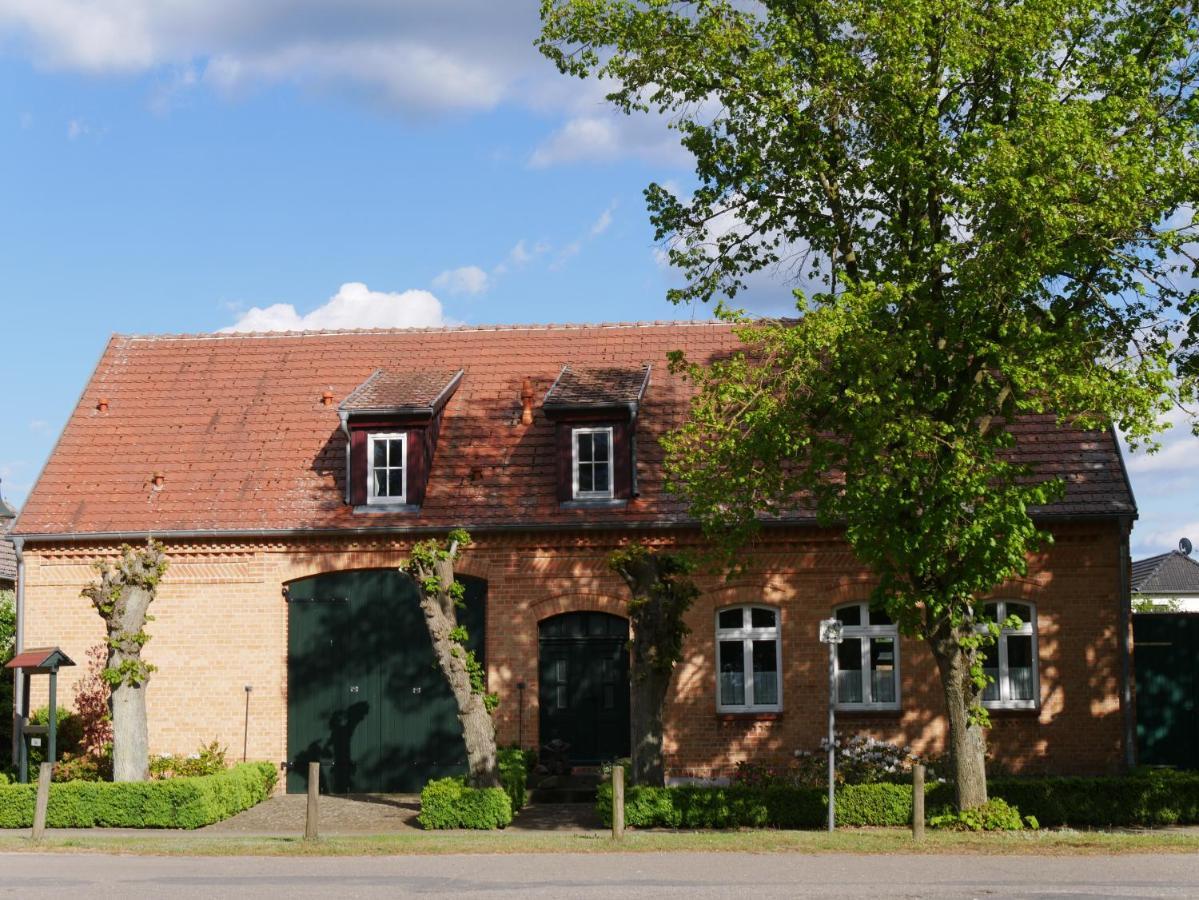 Lindenhof Wohnung 2, Erdgeschoß Vipperow Exterior foto